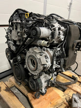 Laden Sie das Bild in den Galerie-Viewer, Motor Mazda 3 Bp HF01 2.0 56TKm 2019 Benzin Engine Komplett MOT3281243147by
