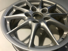 Load image into Gallery viewer, 1x Alufelge 17 Zoll 7.0" 5x130 50ET Matt Silber 99636212402 Porsche Rim Wheel FEL5098695303za