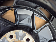 Load image into Gallery viewer, 1x Alufelge 16 Zoll 6.5&quot; 5x114.3 40ET Glanz Silber Nissan Leaf Rim Wheel
