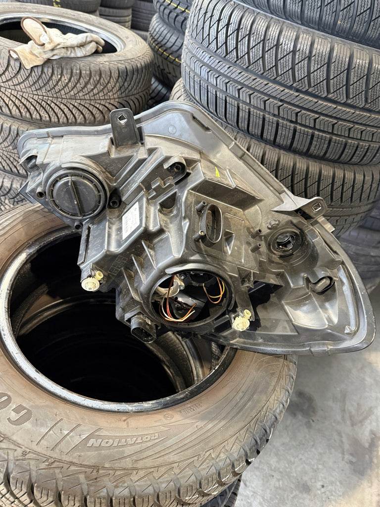 Frontscheinwerfer Mercedes-Benz Sprinter 1ED01103012 Rechts Headlight SCH5448363125uv