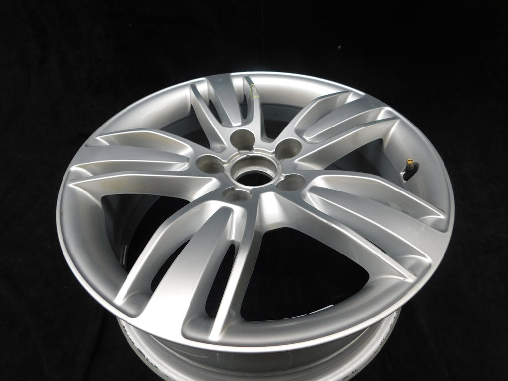 1x Alufelge 17 Zoll 6.5" 5x112 33ET Glanz Silber 8U0601025E Audi Q3 Rim Wheel