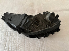 Load image into Gallery viewer, Frontscheinwerfer Tesla 3 1514952-00-D LED Links Scheinwerfer Headlight SCH9793969129pb