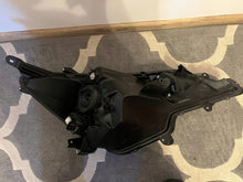 Laden Sie das Bild in den Galerie-Viewer, Frontscheinwerfer Mitsubishi Space Star 8301D445 Vorderseite Headlight