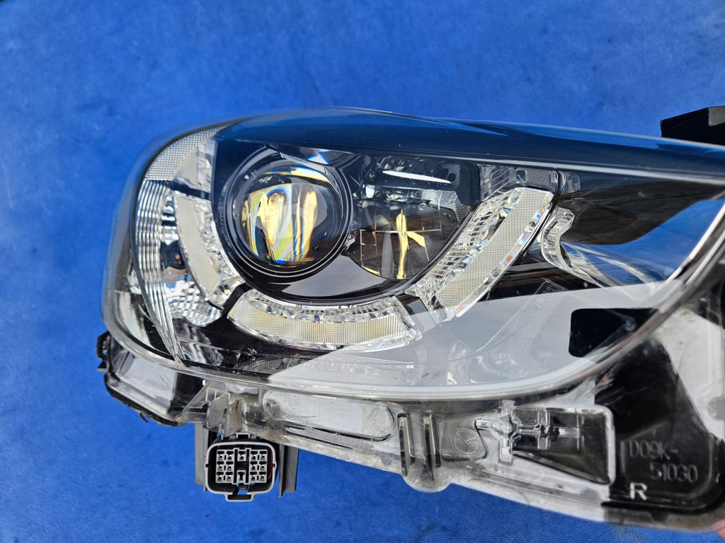 Frontscheinwerfer Mazda 2 D09K-51030 LED Rechts Scheinwerfer Headlight SCH4954604425pu