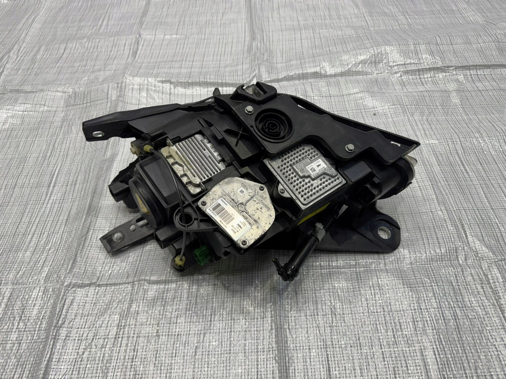 Frontscheinwerfer Maserati Quattroporte I 670001624 Rechts Headlight SCH1076373135es