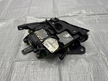 Laden Sie das Bild in den Galerie-Viewer, Frontscheinwerfer Maserati Quattroporte I 670001624 Rechts Headlight SCH1076373135es