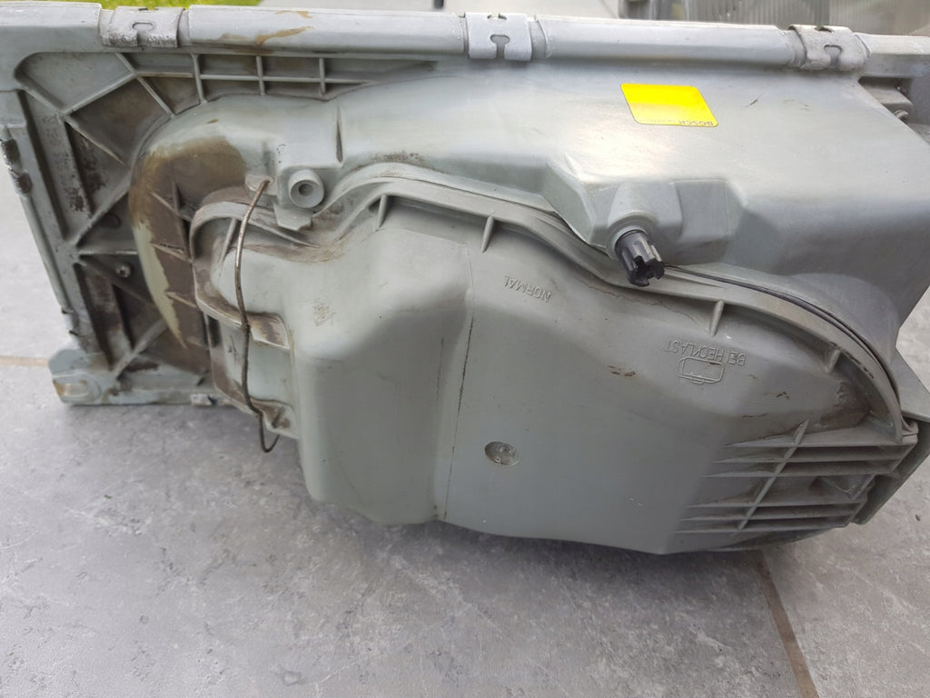Frontscheinwerfer Mercedes-Benz W123 1305620201 Rechts Scheinwerfer Headlight SCH7378049901gl