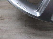 Laden Sie das Bild in den Galerie-Viewer, 1x Alufelge 18 Zoll 7.5&quot; 5x112 51ET KBA52184 VW Golf Vii Rim Wheel