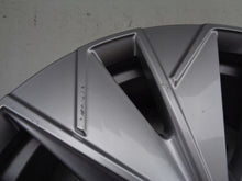 Laden Sie das Bild in den Galerie-Viewer, 1x Alufelge 17 Zoll 6.5" 5x100 40ET 658601025AA Skoda I Rim Wheel FEL5863615021br