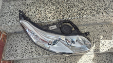 Laden Sie das Bild in den Galerie-Viewer, Frontscheinwerfer Citroën C5 89905354 89905634 Xenon Rechts Headlight