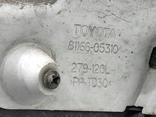 Laden Sie das Bild in den Galerie-Viewer, Frontscheinwerfer Toyota Avensis 81166-05310 Links Scheinwerfer Headlight SCH8464861949nv