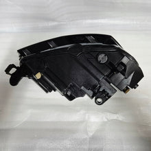 Laden Sie das Bild in den Galerie-Viewer, Frontscheinwerfer Skoda Fabia I 6VB941015 Links Scheinwerfer Headlight SCH4027408230uv