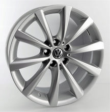 Laden Sie das Bild in den Galerie-Viewer, 4x Alufelge 18 Zoll 8.0" 5x112 30ET Glanz Silber 6867338 BMW 4 Rim Wheel FEL8637172693wc