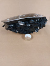 Laden Sie das Bild in den Galerie-Viewer, Frontscheinwerfer VW T-Roc 2GA941035BS Full LED Links Scheinwerfer Headlight