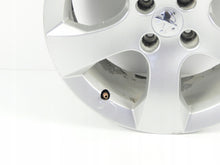 Laden Sie das Bild in den Galerie-Viewer, 1x Alufelge 17 Zoll 7.5&quot; 4x108 29ET Silber 9805503677 Peugeot 3008 Rim Wheel