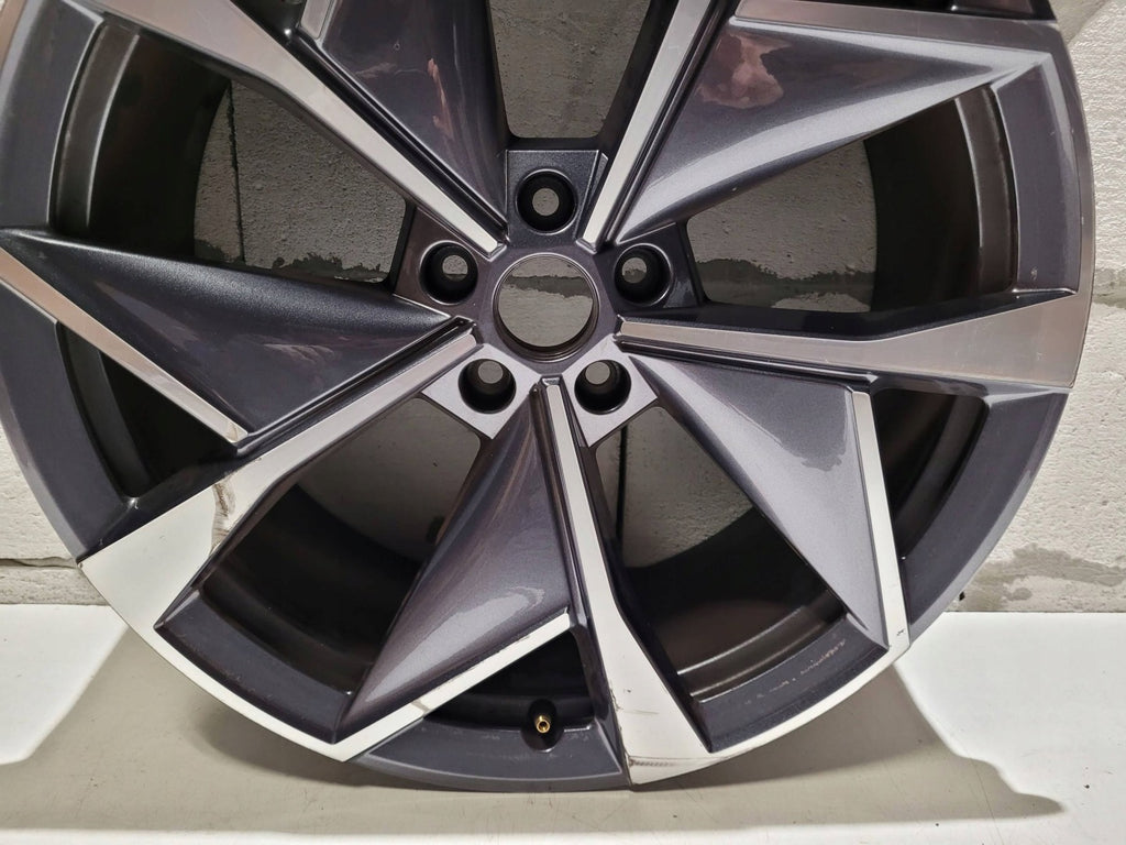 1x Alufelge 21 Zoll 8.5" 5x112 40ET Zum Streichen 5LA601025 Skoda Enyaq FEL6889346657io