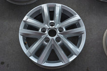 Load image into Gallery viewer, 1x Alufelge 16 Zoll 6.5&quot; 5x120 62ET Glanz Silber 2H0071496C Vw Rim Wheel