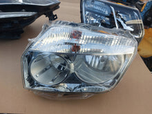 Laden Sie das Bild in den Galerie-Viewer, Frontscheinwerfer Renault Duster Links Scheinwerfer Headlight SCH1231156371sq