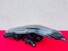Load image into Gallery viewer, Frontscheinwerfer Toyota Yaris Rechts Scheinwerfer Headlight