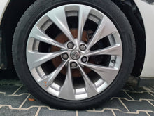 Laden Sie das Bild in den Galerie-Viewer, 1x Alufelge 17 Zoll 7.5" 5x105 Opel Astra K Rim Wheel FEL8206004350xc