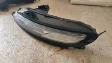 Laden Sie das Bild in den Galerie-Viewer, Frontscheinwerfer Jeep Cherokee 68157105AL 130732948901 Links Headlight SCH1472139787gg
