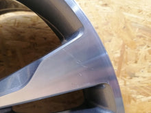 Laden Sie das Bild in den Galerie-Viewer, 1x Alufelge 18 Zoll 7.5&quot; 5x112 52ET A2464010400 Mercedes-Benz W246 Rim Wheel