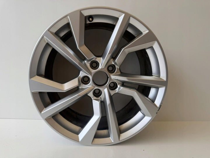 1x Alufelge 18 Zoll 8S0601025AN Audi Tt Rim Wheel FEL8957377488za