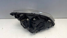 Laden Sie das Bild in den Galerie-Viewer, Frontscheinwerfer Mercedes-Benz W245 A1698208361 Xenon Links Headlight SCH3479639351xs