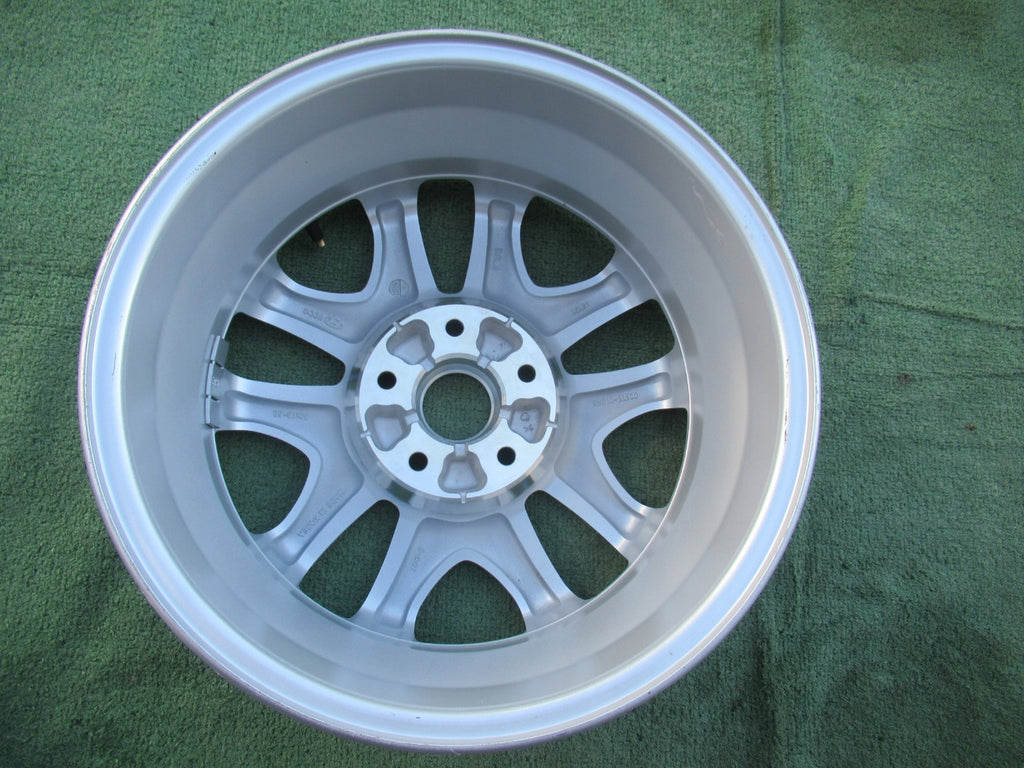 1x Alufelge 16 Zoll 6.0" 5x114.3 50ET Glanz Silber 52910-2L200 Hyundai I30 I40