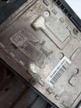 Laden Sie das Bild in den Galerie-Viewer, Frontscheinwerfer VW Passat 3C0941751D Links Scheinwerfer Headlight SCH2525485636je