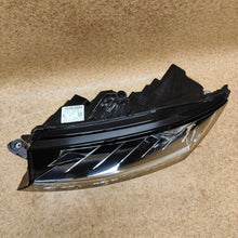 Laden Sie das Bild in den Galerie-Viewer, Frontscheinwerfer Skoda Fabia III 6V1941015E LED Links Scheinwerfer Headlight SCH3486350174ff
