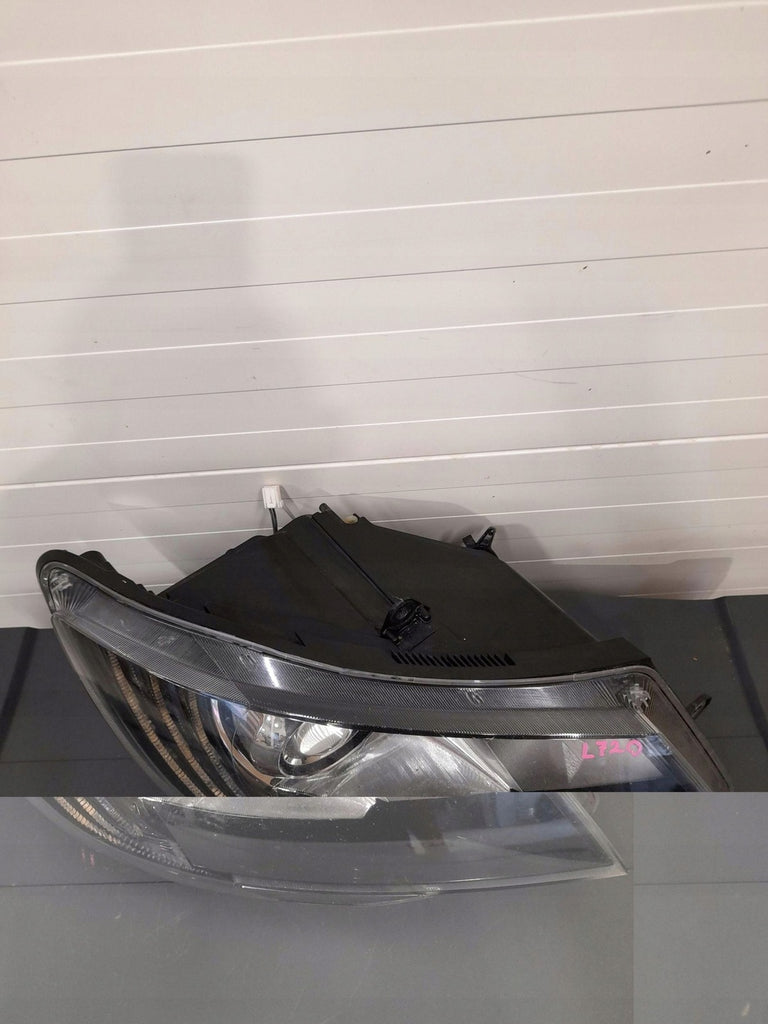 Frontscheinwerfer Skoda Superb RKC13175 Vorderseite Scheinwerfer Headlight
