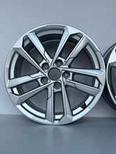 Load image into Gallery viewer, 1x Alufelge 17 Zoll 6.5&quot; 5x112 43ET 8Y0601025L Audi A3 Rim Wheel