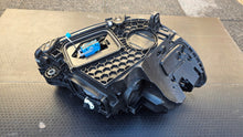 Laden Sie das Bild in den Galerie-Viewer, Frontscheinwerfer Mercedes-Benz W206 A2069064703 Links Scheinwerfer Headlight SCH9637677184nd