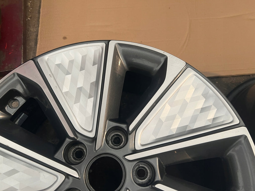 1x Alufelge 17 Zoll 7.0" 5x114.3 50ET Glanz Graphit 52910-J2000 Kia Soul Mg FEL7254020304og