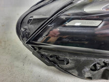 Laden Sie das Bild in den Galerie-Viewer, Frontscheinwerfer Mercedes-Benz W177 A1779063805 LED Rechts Headlight SCH2301465671pj