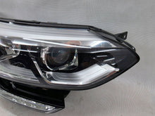 Laden Sie das Bild in den Galerie-Viewer, Frontscheinwerfer Renault Megane IV 260102555R Rechts Scheinwerfer Headlight SCH1411204775ip