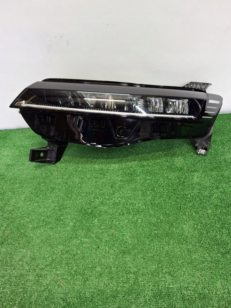 Frontscheinwerfer Renault Megane E-Tech 260607213R LED Links Headlight SCH3071003944sj