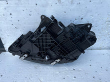 Laden Sie das Bild in den Galerie-Viewer, Frontscheinwerfer BMW 2 Active Tourer U06 5A42244-09 LED Rechts Headlight SCH1018404766ra