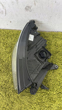 Laden Sie das Bild in den Galerie-Viewer, Frontscheinwerfer Skoda Enyaq 5LB941016 LED Rechts Scheinwerfer Headlight