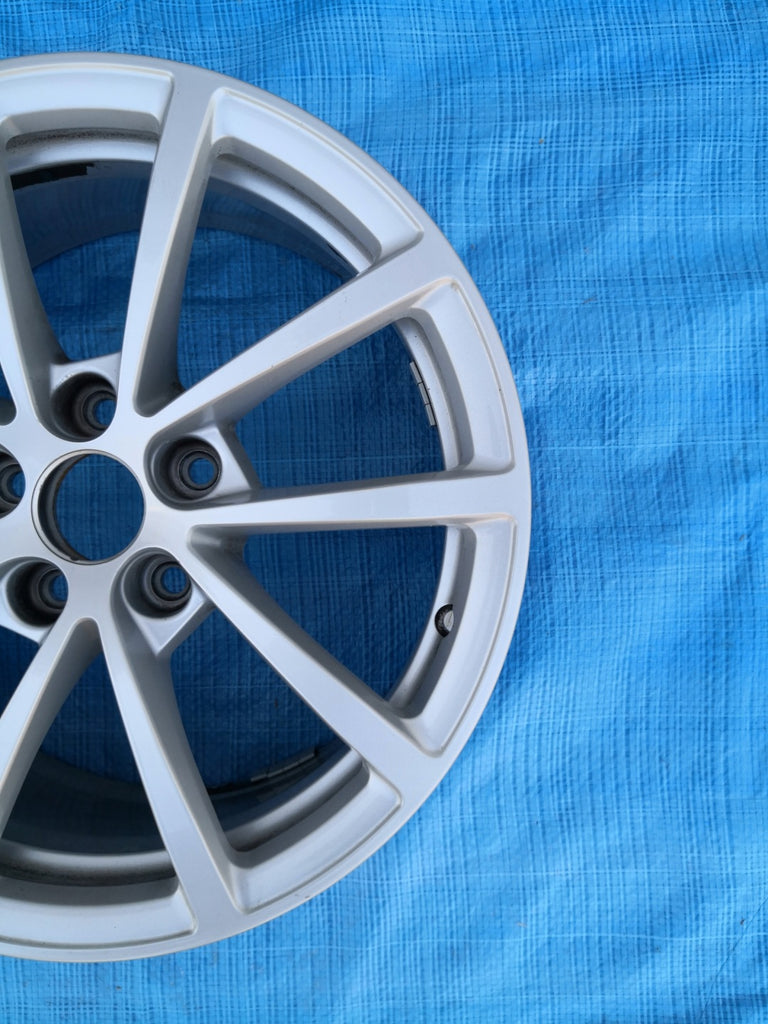 1x Alufelge 17 Zoll 7.5" 5x112 36ET Glanz Silber 4K0601025 Audi A6 C8 B9 FEL5563141843kr