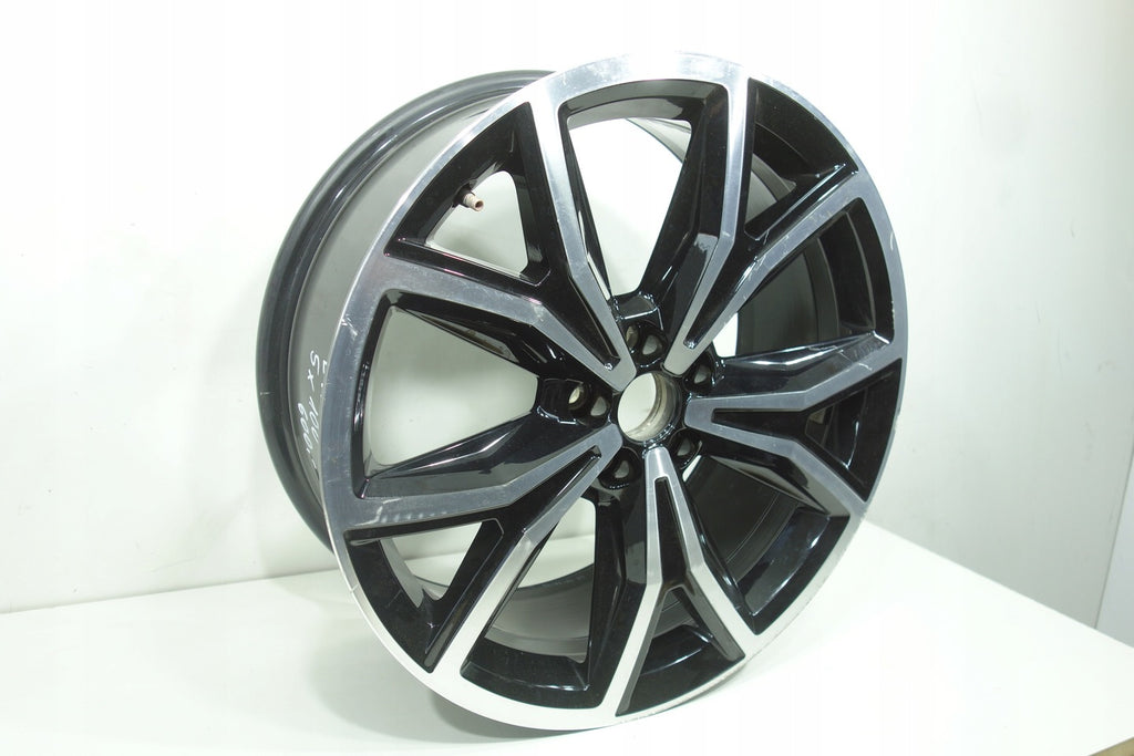 1x Alufelge 18 Zoll 7.0" 5x100 39ET 2GM601025F VW T-Cross Rim Wheel