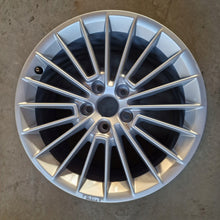 Load image into Gallery viewer, 1x Alufelge 17 Zoll 8.0&quot; 5x112 46ET Glanz Silber 8Y0601025 Audi A3 Rim Wheel