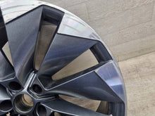 Laden Sie das Bild in den Galerie-Viewer, 1x Alufelge 21 Zoll 8.5" 5x112 40ET Glanz Schwarz 5LA601025L Skoda Enyaq Iv FEL5354448757cm