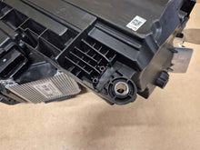 Laden Sie das Bild in den Galerie-Viewer, Frontscheinwerfer VW Passat 3J1941035 Links Scheinwerfer Headlight SCH2791186844kp