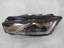 Laden Sie das Bild in den Galerie-Viewer, Frontscheinwerfer Skoda Octavia IV 5E4941015A LED Links Scheinwerfer Headlight SCH5411730025ls