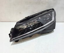 Laden Sie das Bild in den Galerie-Viewer, Frontscheinwerfer Skoda Superb III 3V1941015D LED Ein Stück (Rechts oder Links)