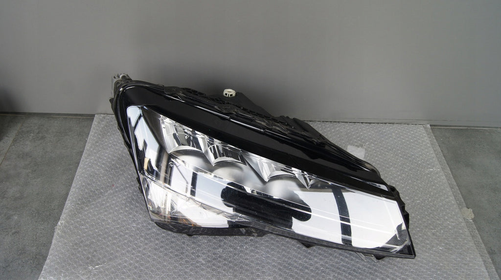 Frontscheinwerfer Skoda Superb 3V1941016C Full LED Rechts Scheinwerfer Headlight SCH1949696429bl
