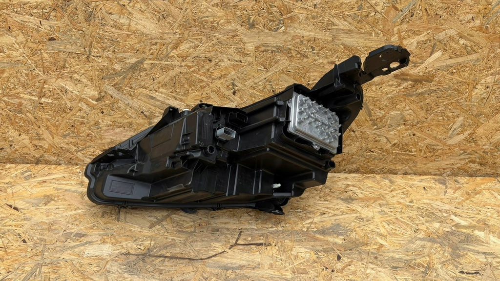 Frontscheinwerfer Peugeot 5008 LED Rechts Scheinwerfer Headlight SCH8313067033ay