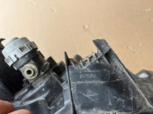 Laden Sie das Bild in den Galerie-Viewer, Frontscheinwerfer Renault Laguna III 89034934 Rechts Scheinwerfer Headlight SCH6006391505rf